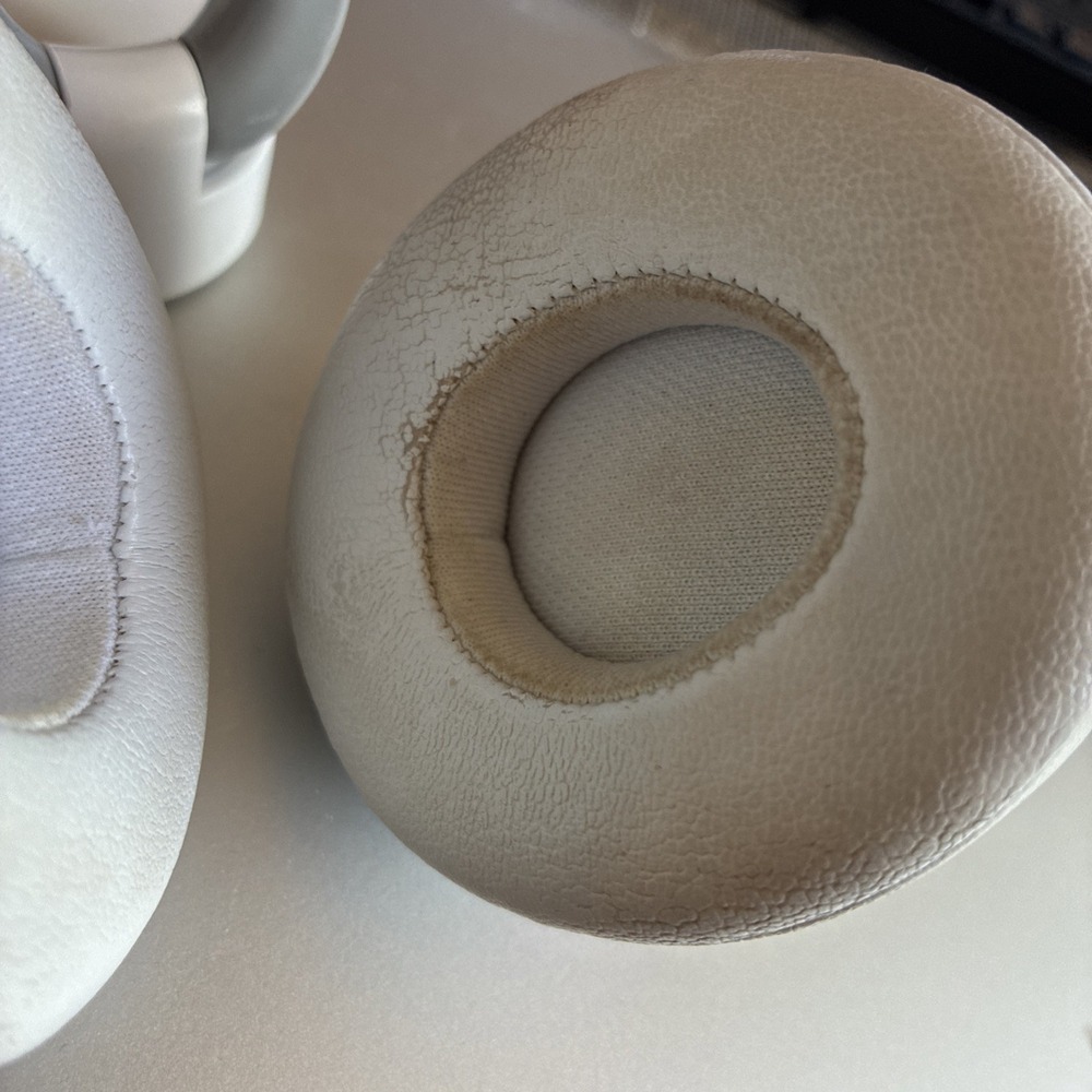Beats Solo3 Wireless On-Ear Headphones Rose Gold - Authentic & Tested ππΆπ - Picture 10 of 10